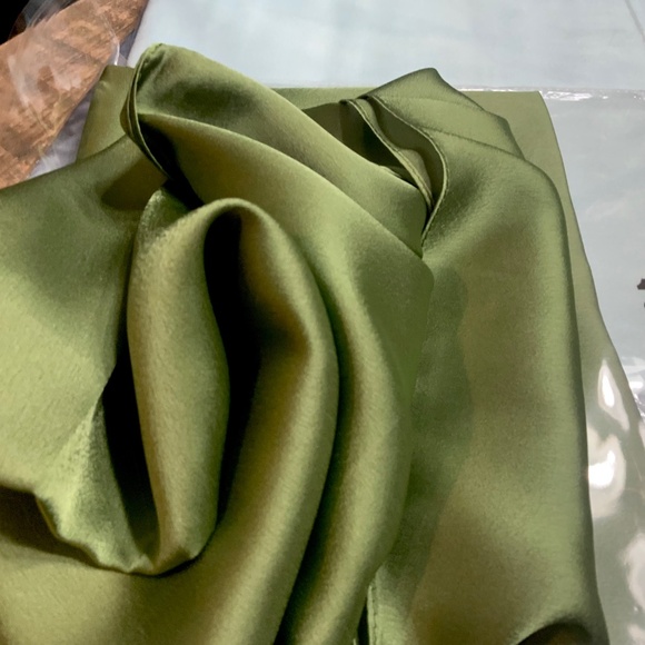 Luxury Olive Green 100% SILK SATIN Large Shawl Scarf Wrap Wedding CoverUp - Picture 3 of 7